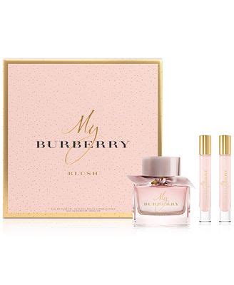 my burberry blush perfume gift set|macy's Burberry gift set.